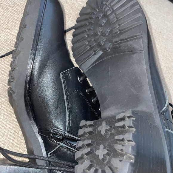 Never worn combat boots - Picture 5 of 6